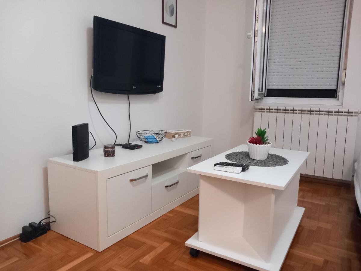 Bellavista Apartmani Stara Pazova Exterior foto